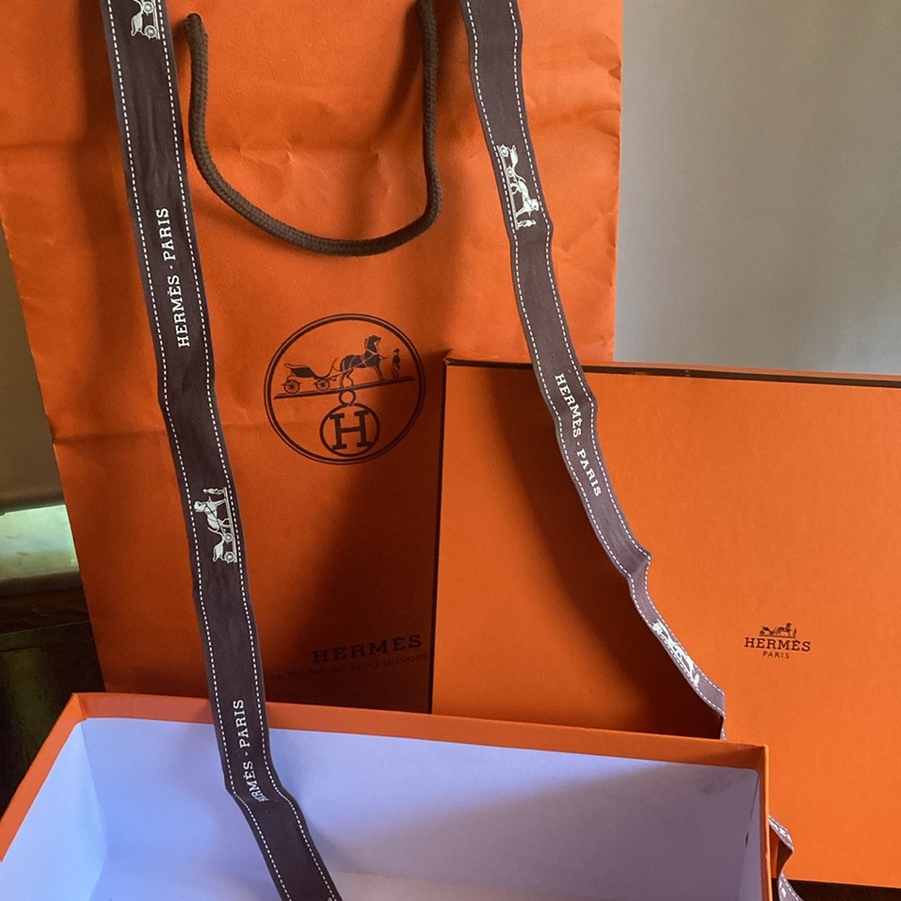 Hermes Authentic Gift Box - Picture 3 of 3